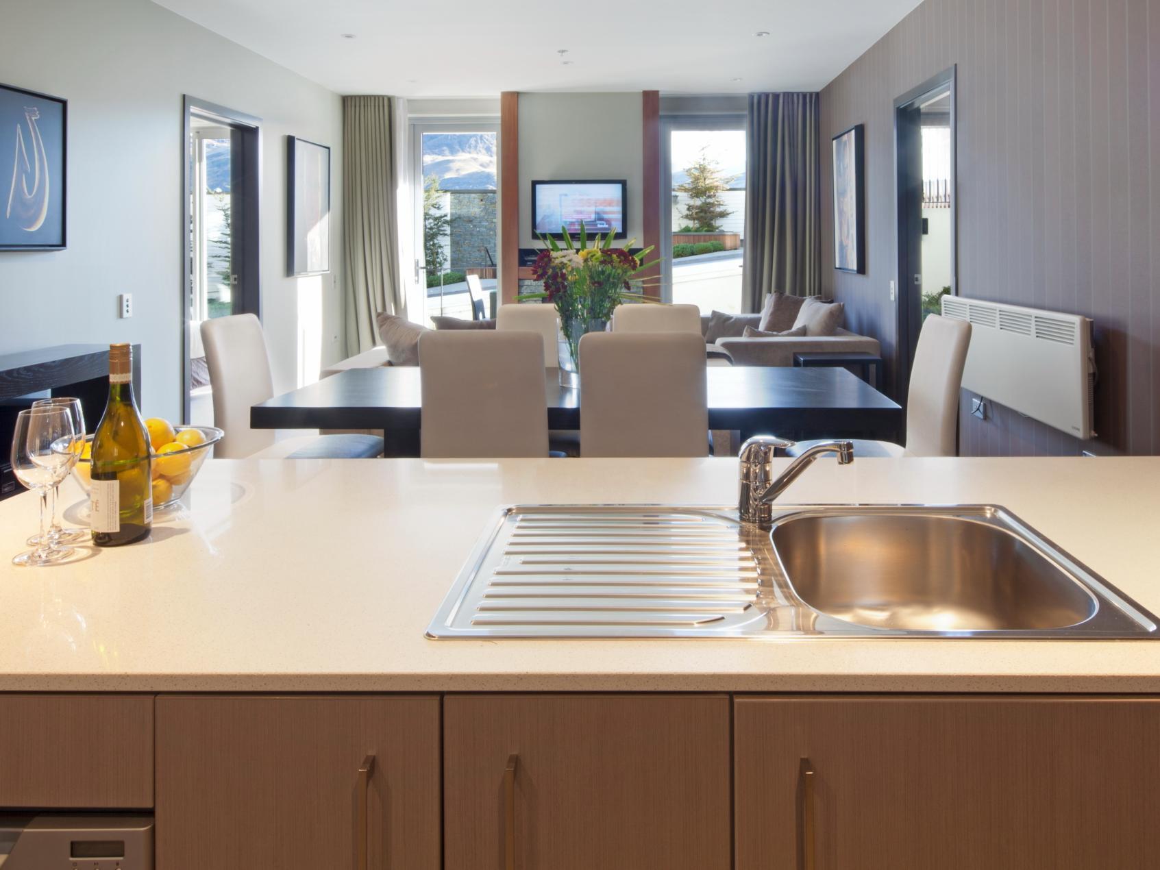 Queenstown Village Apartments Экстерьер фото