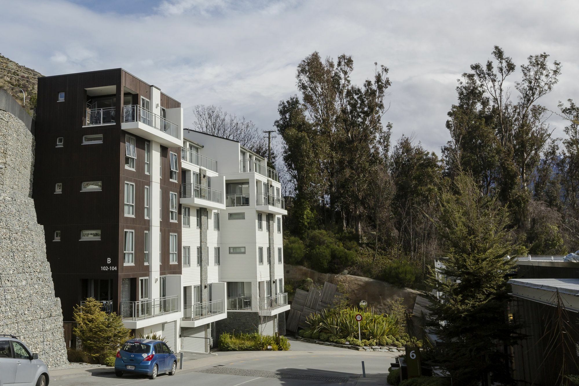 Queenstown Village Apartments Экстерьер фото
